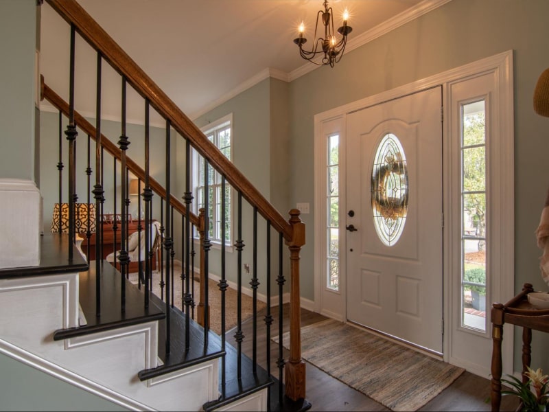 Decorating ideas for stairs and hallways - Beautiful Homes